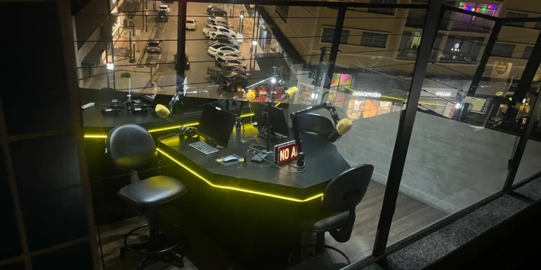 Estúdio principal. Foto créditos : Walter Viana