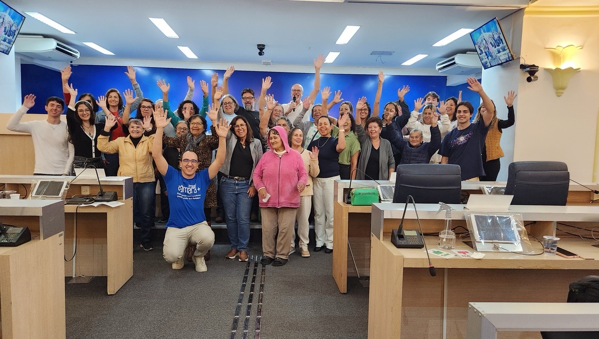 Participantes da Universidade Aberta da Maturidade (UNABEM) também estiveram no Legislativo.