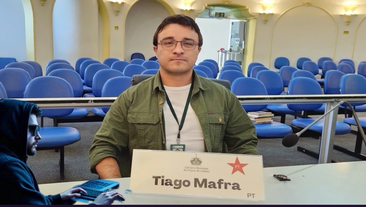 Vereador Tiago Mafra. Foto créditos : Ascom Câmara. Montagem com hacker créditos: radiotvwebnews