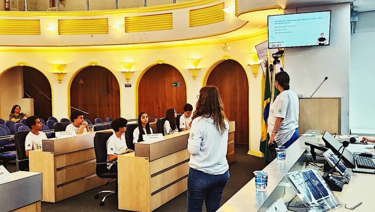 Projeto é voltado a estudantes do 8º e 9º anos do Ensino Fundamental.